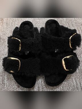 NWOT Birkenstock Arizona Shearling In Black Two Strap Design Boho Comfy Size 41